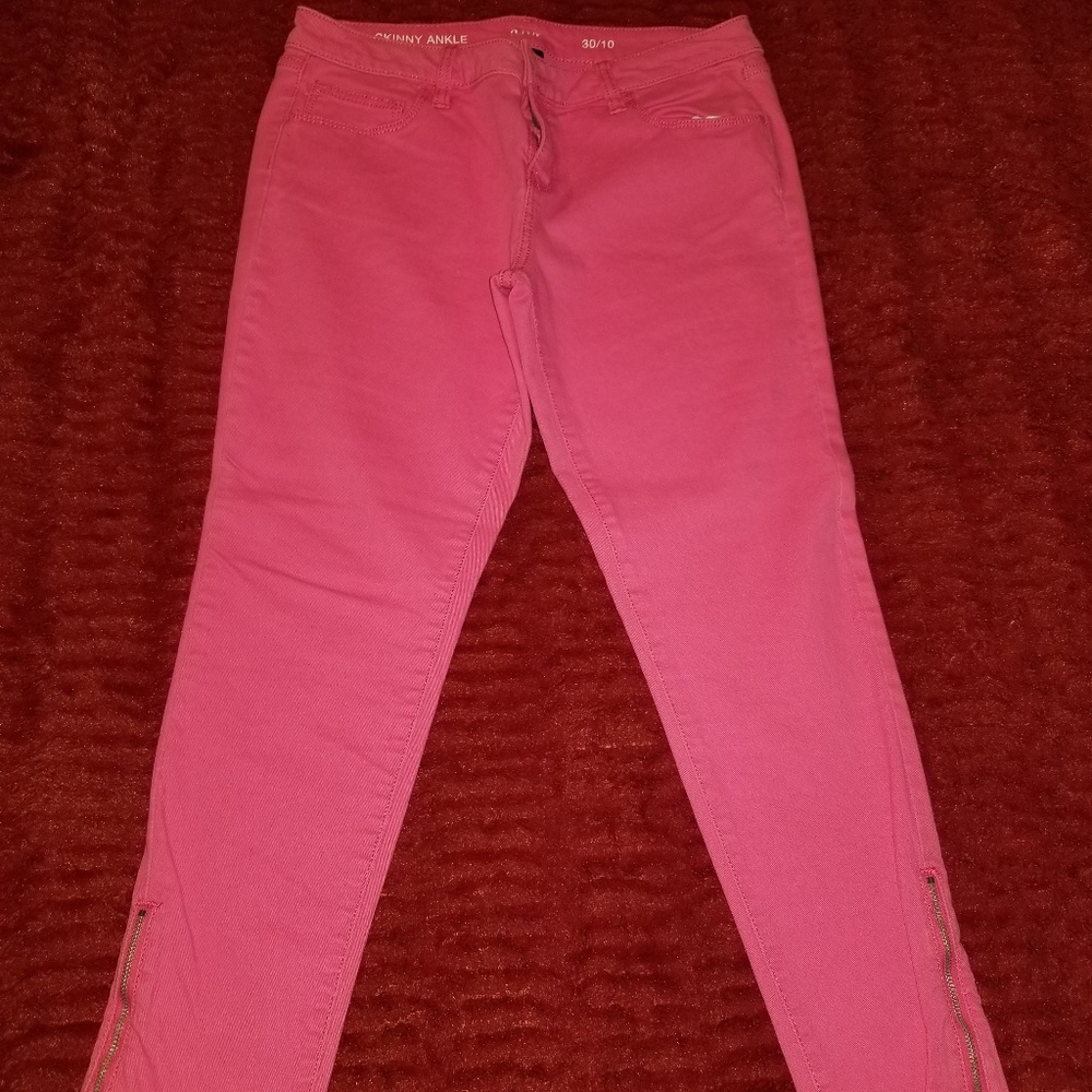 ANA pants 🛍 2/$7 or 3/$10 or 4/$13 🛍